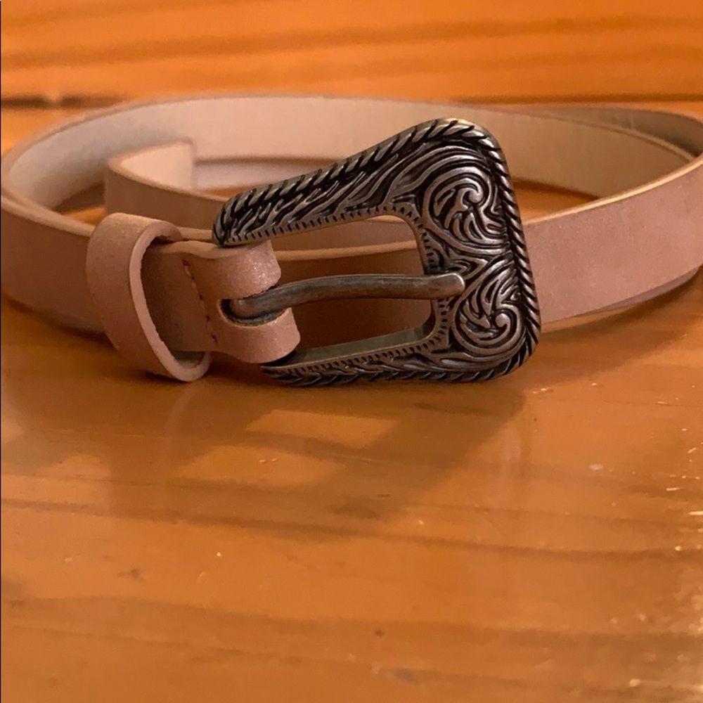 Light pink buckle belt